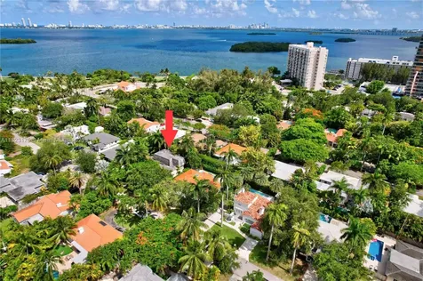 866 NE 72nd Street Miami FL 33138