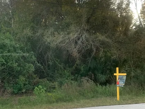 Golden Gate St 2nd Ave SE Naples FL 34117