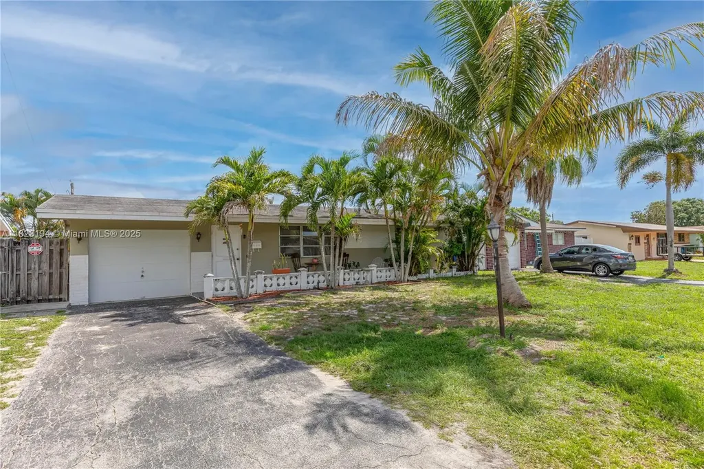 8851 NW 12th Street Pembroke Pines FL 33024
