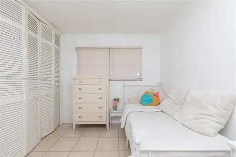 8851 NW 12th Street Pembroke Pines FL 33024