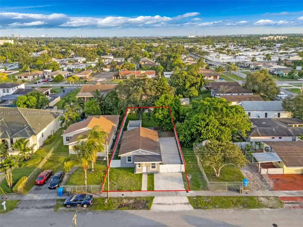 4622 SW 23rd Street West Park FL 33023