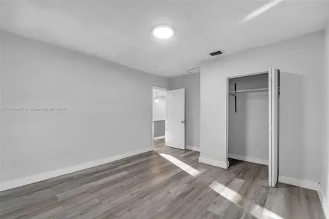 4622 SW 23rd Street West Park FL 33023