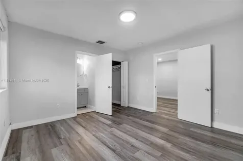 4622 SW 23rd Street West Park FL 33023