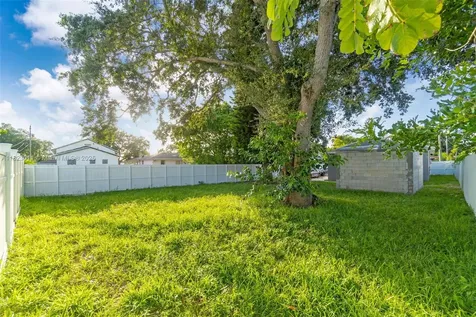 4622 SW 23rd Street West Park FL 33023
