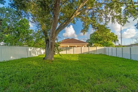 4622 SW 23rd Street West Park FL 33023