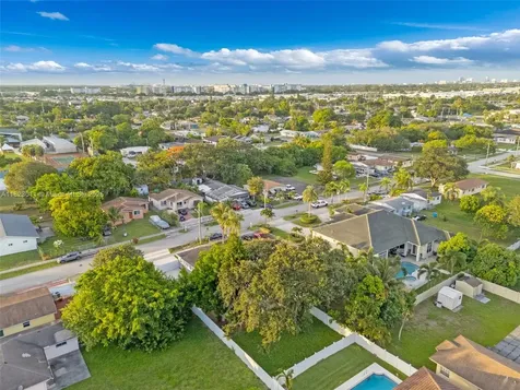4622 SW 23rd Street West Park FL 33023