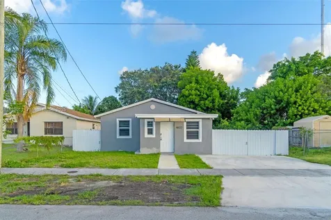 4622 SW 23rd Street West Park FL 33023