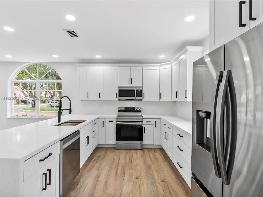 457 NW 87th Lane Coral Springs FL 33071