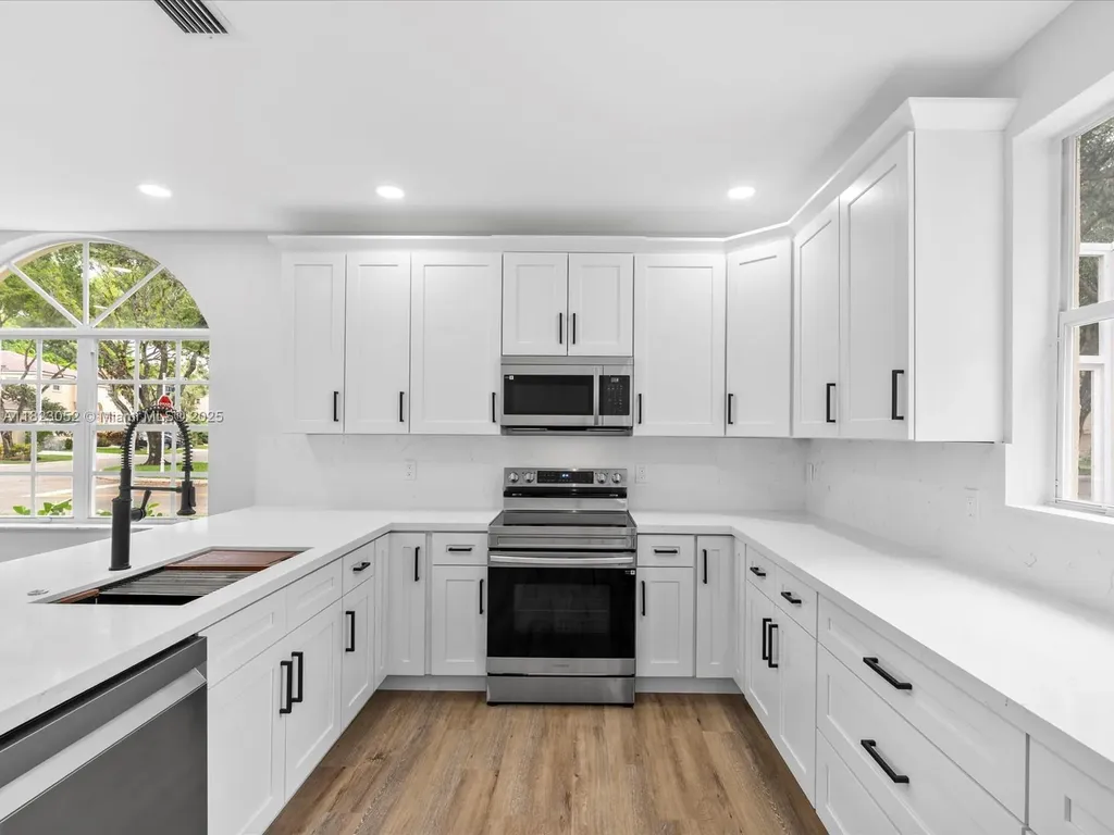 457 NW 87th Lane Coral Springs FL 33071