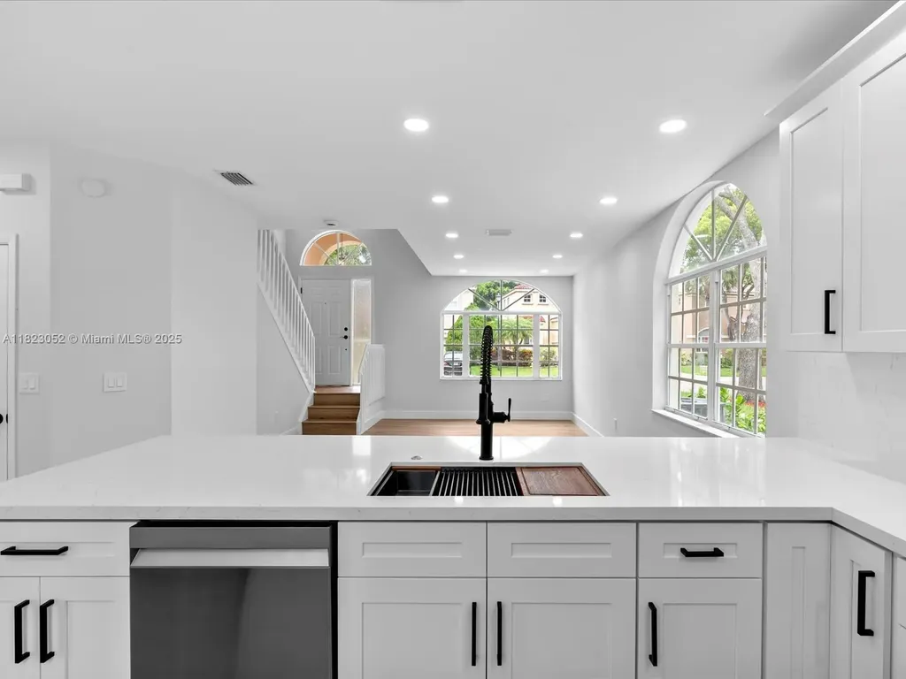 457 NW 87th Lane Coral Springs FL 33071