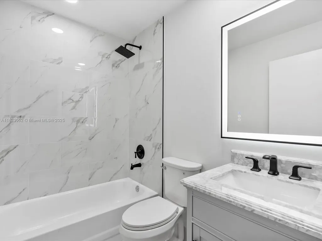 457 NW 87th Lane Coral Springs FL 33071