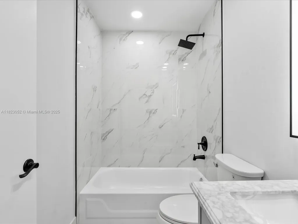 457 NW 87th Lane Coral Springs FL 33071