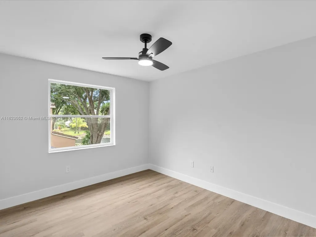 457 NW 87th Lane Coral Springs FL 33071