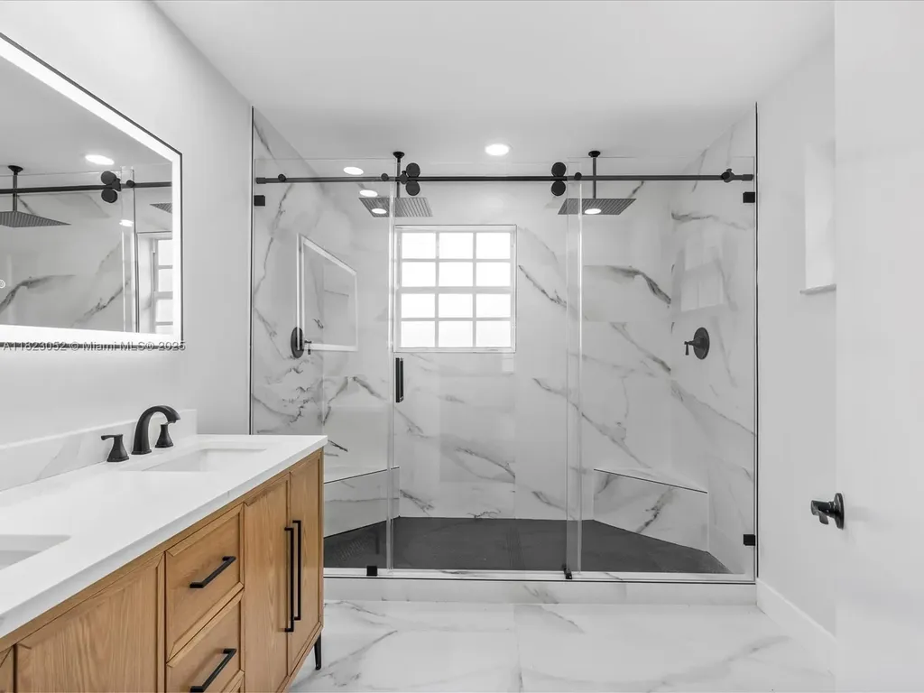 457 NW 87th Lane Coral Springs FL 33071