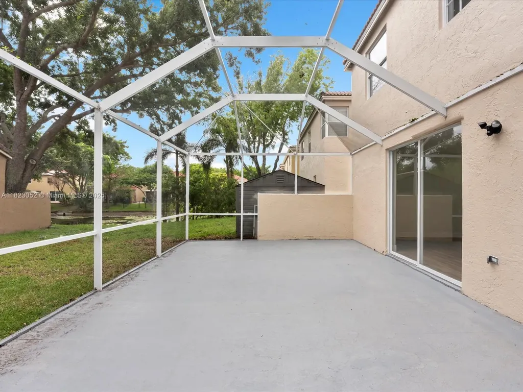 457 NW 87th Lane Coral Springs FL 33071
