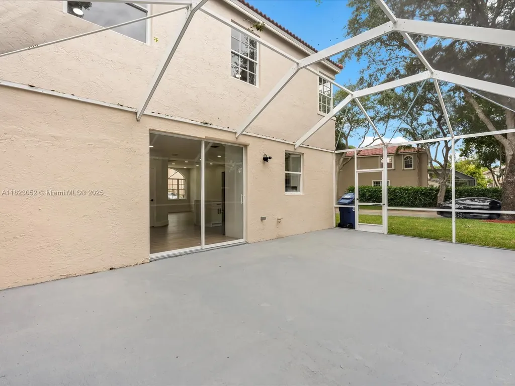 457 NW 87th Lane Coral Springs FL 33071