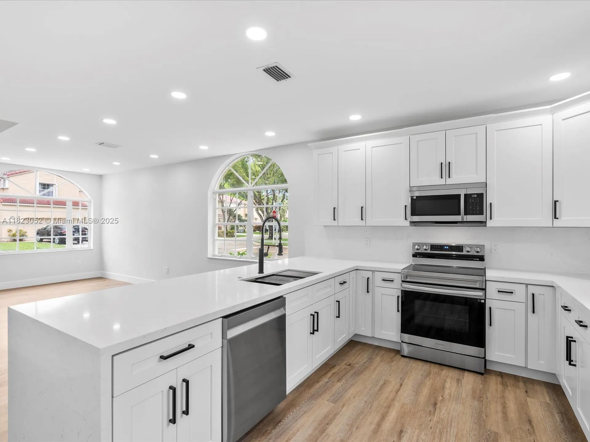 457 NW 87th Lane Coral Springs FL 33071