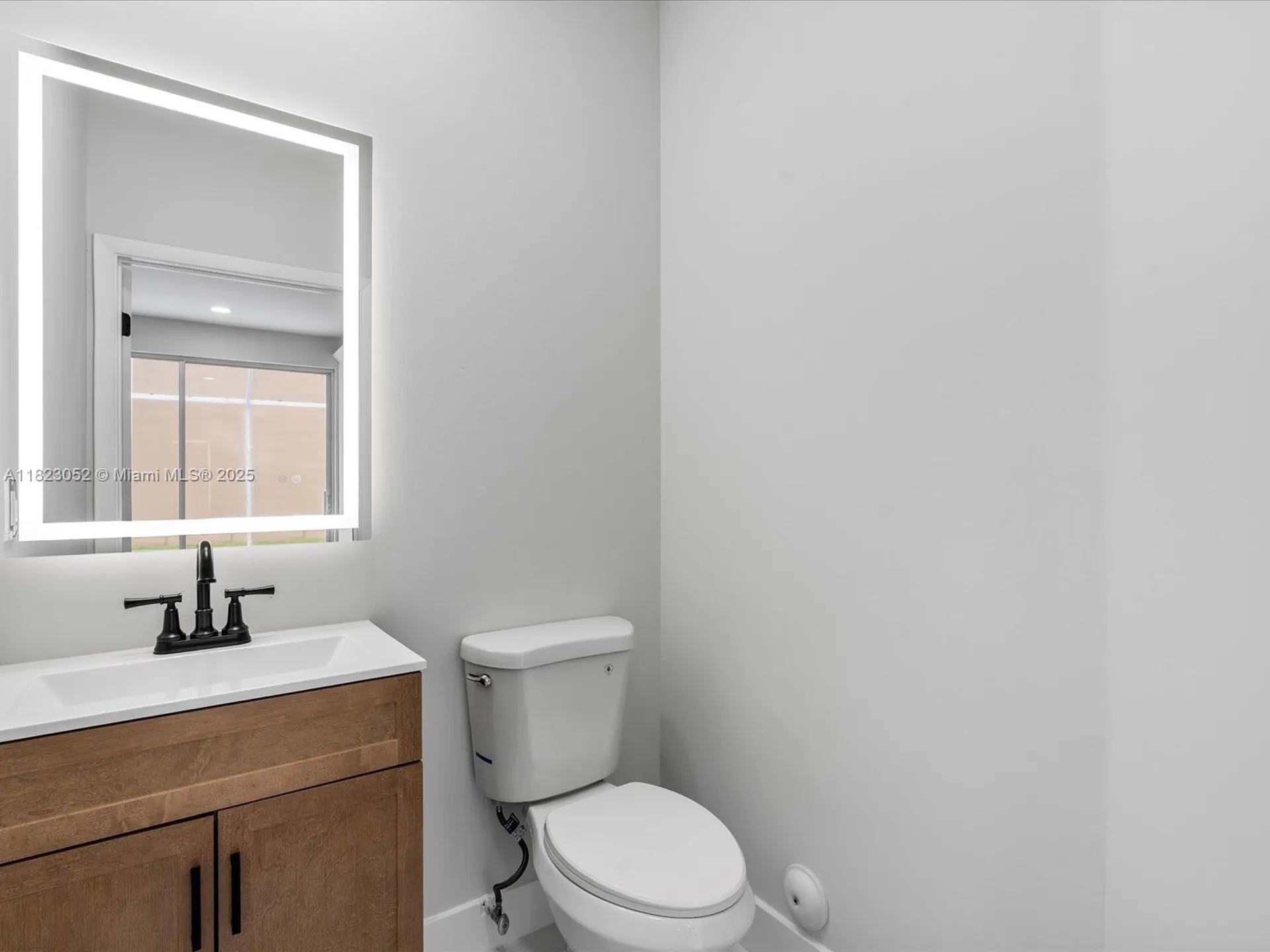 457 NW 87th Lane Coral Springs FL 33071