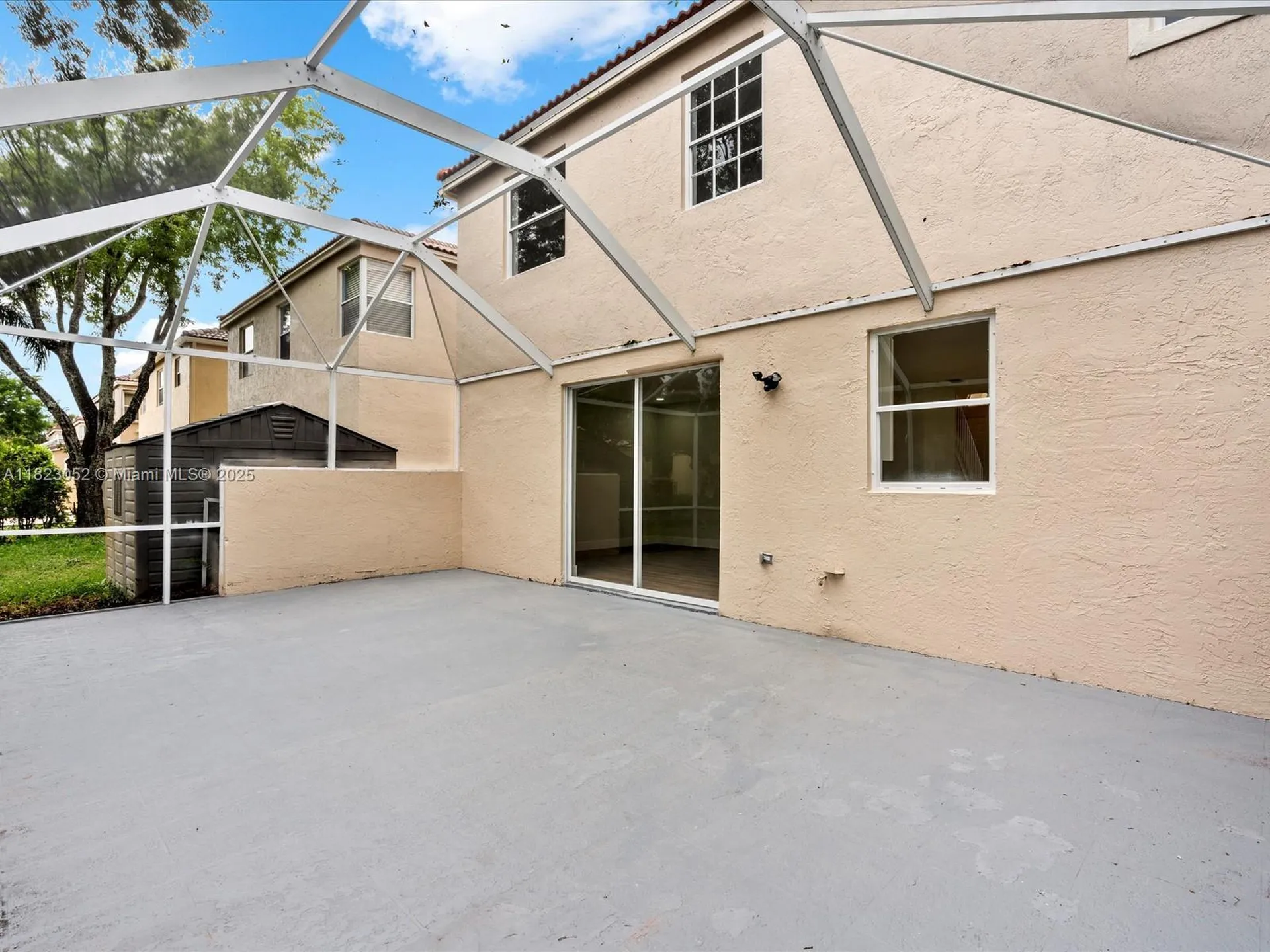 457 NW 87th Lane Coral Springs FL 33071