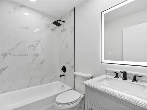457 NW 87th Lane Coral Springs FL 33071