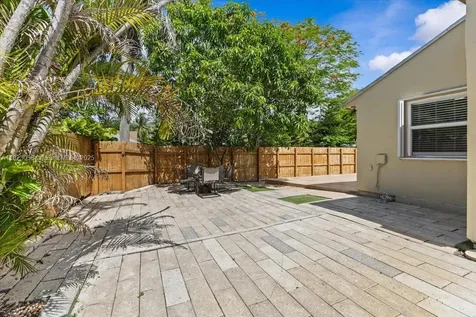 8680 SW 16th Street Pembroke Pines FL 33025