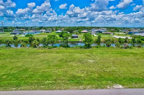 2625 NE 5th Place Cape Coral FL 33909