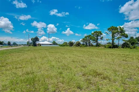 2625 NE 5th Place Cape Coral FL 33909