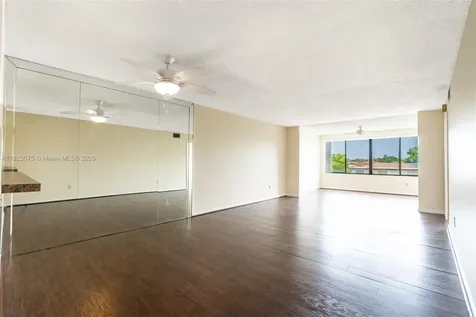 9455 N Belfort Circle Tamarac FL 33321