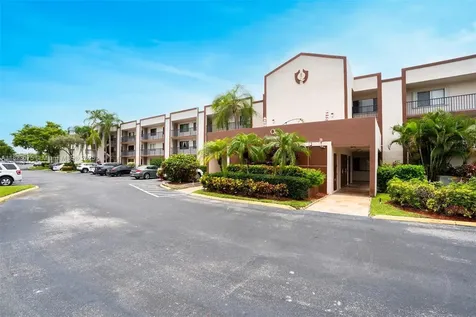 9455 N Belfort Circle Tamarac FL 33321