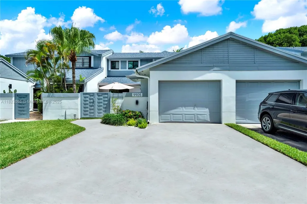 9905 NW 52nd Lane Doral FL 33178
