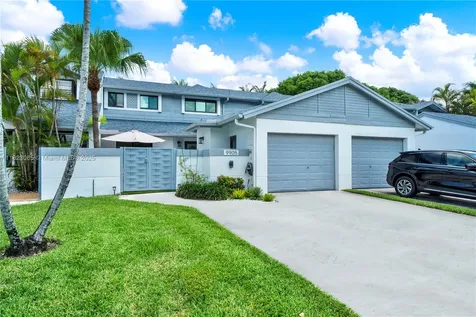 9905 NW 52nd Lane Doral FL 33178