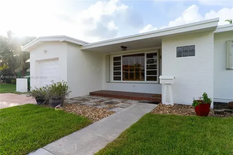 9351 SW 53rd Street Miami FL 33165