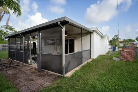 9351 SW 53rd Street Miami FL 33165