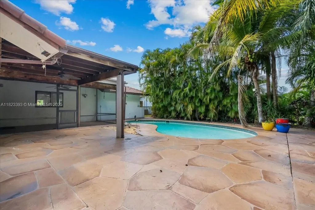 21784 Little Bear Lane Boca Raton FL 33428