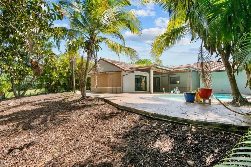 21784 Little Bear Lane Boca Raton FL 33428