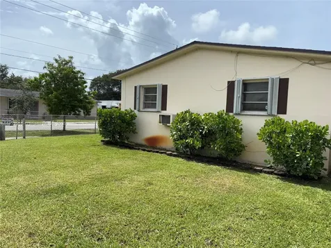 4780 NW 18th Avenue Miami FL 33142