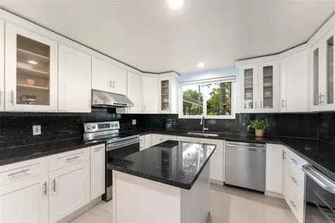 12525 SW 72nd Avenue Pinecrest FL 33156