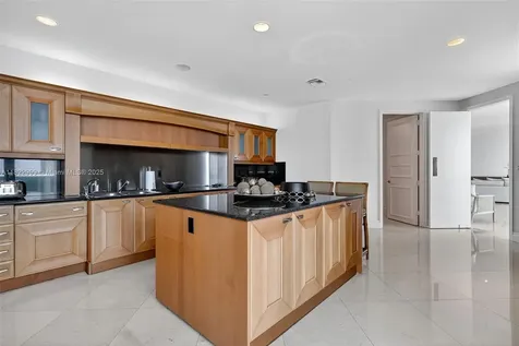 20155 NE 38th Court Aventura FL 33180