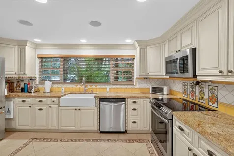4187 S Le Jeune Road Miami FL 33146