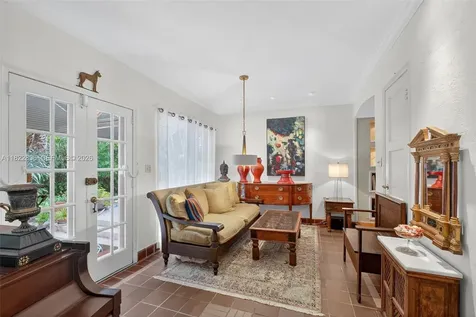 4187 S Le Jeune Road Miami FL 33146