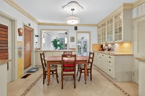 4187 S Le Jeune Road Miami FL 33146