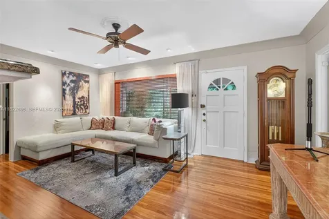 4187 S Le Jeune Road Miami FL 33146