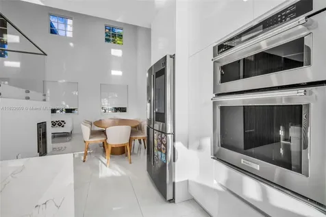 942 Lavender Circle Weston FL 33327