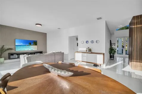 942 Lavender Circle Weston FL 33327