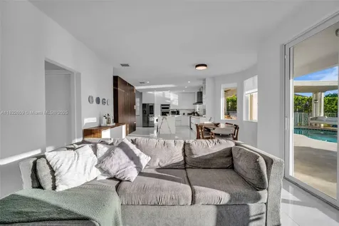 942 Lavender Circle Weston FL 33327