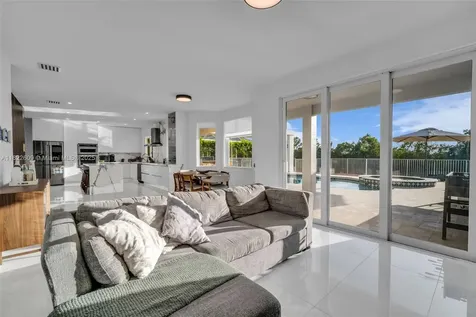 942 Lavender Circle Weston FL 33327
