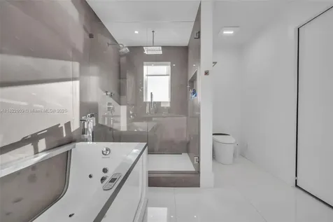 942 Lavender Circle Weston FL 33327