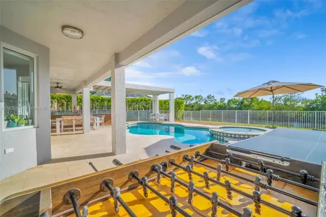 942 Lavender Circle Weston FL 33327