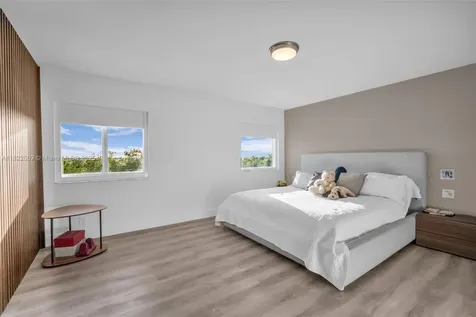 942 Lavender Circle Weston FL 33327
