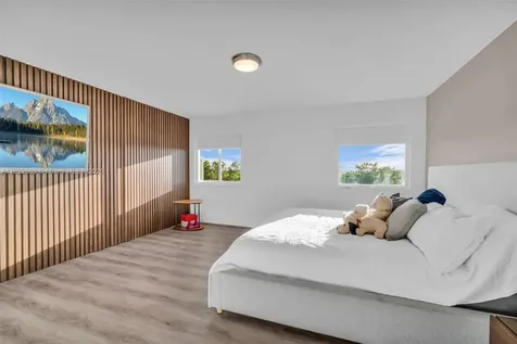 942 Lavender Circle Weston FL 33327